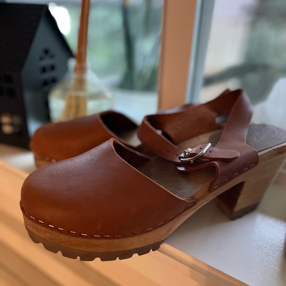 Clogs